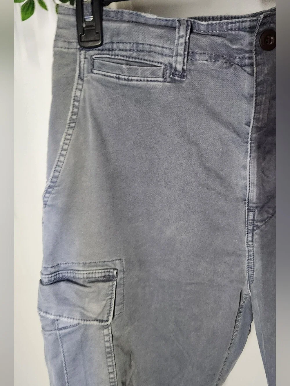 American Eagle Outfitters stylish cargo